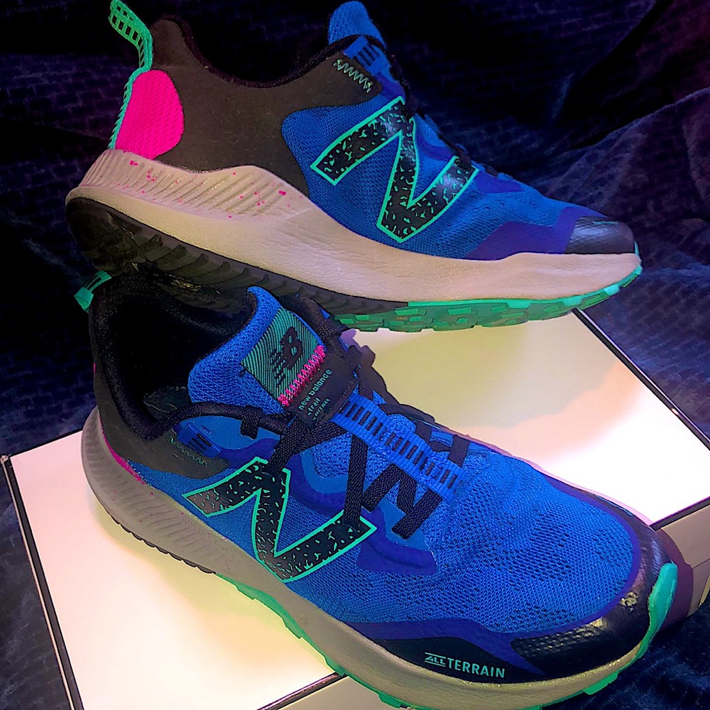 New Balance Women's Blue and Pink Trail Running Shoes